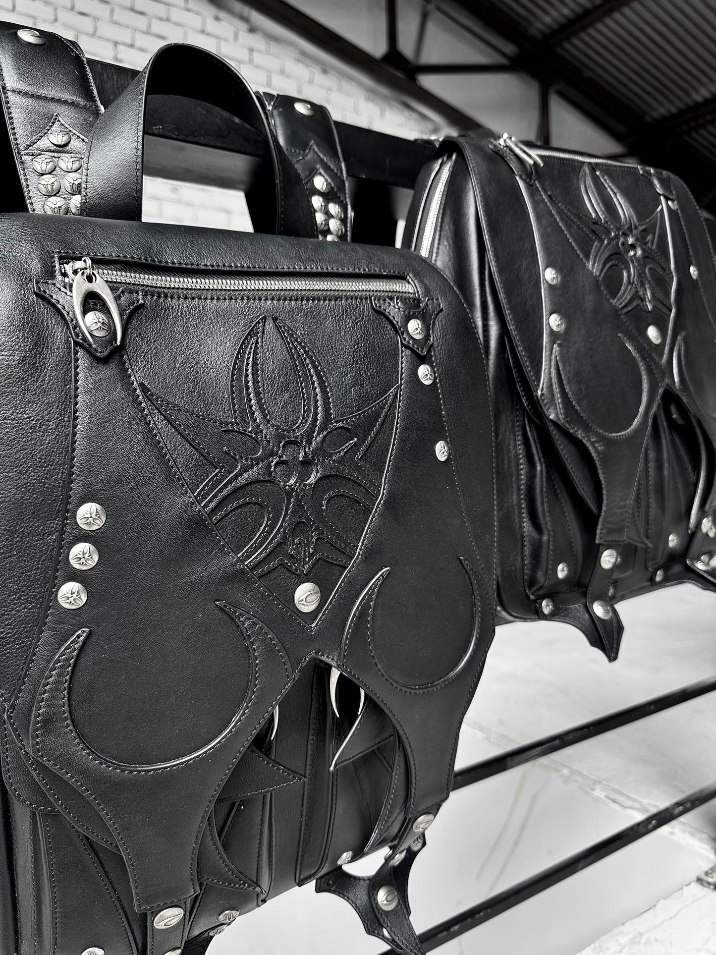 MORE CHAOS REAL LEATHER BACKPACK