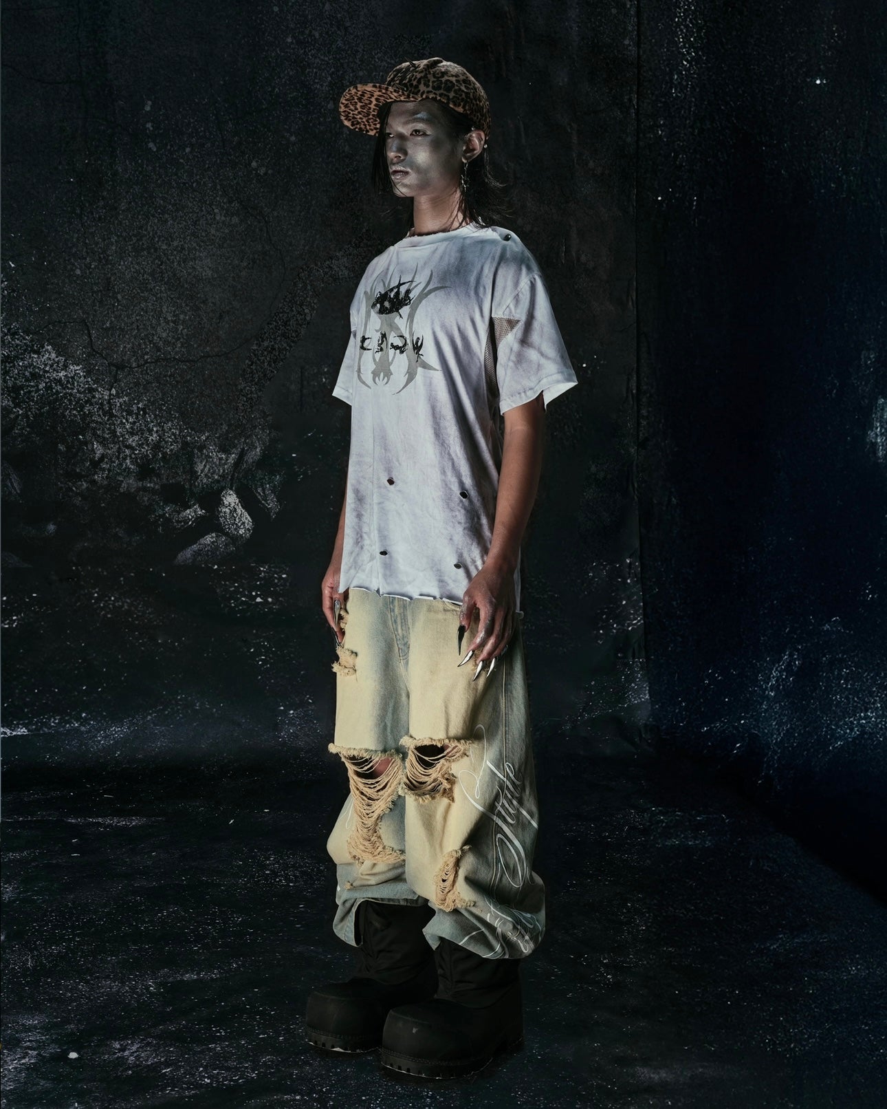 "CHAOS GIRL" WHITE WAXED T SHIRT