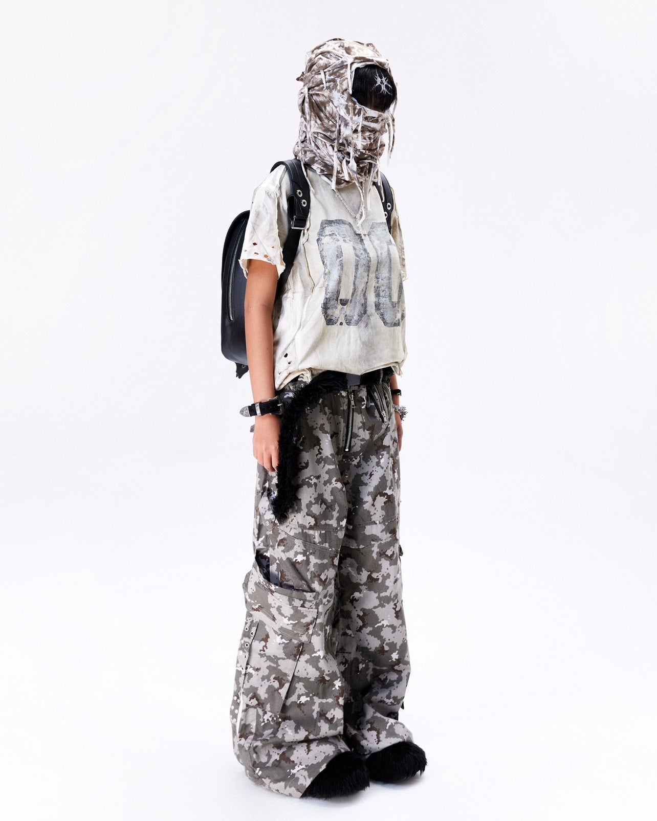 "005 MILLY" CAMO FLAG CARGO PANTS