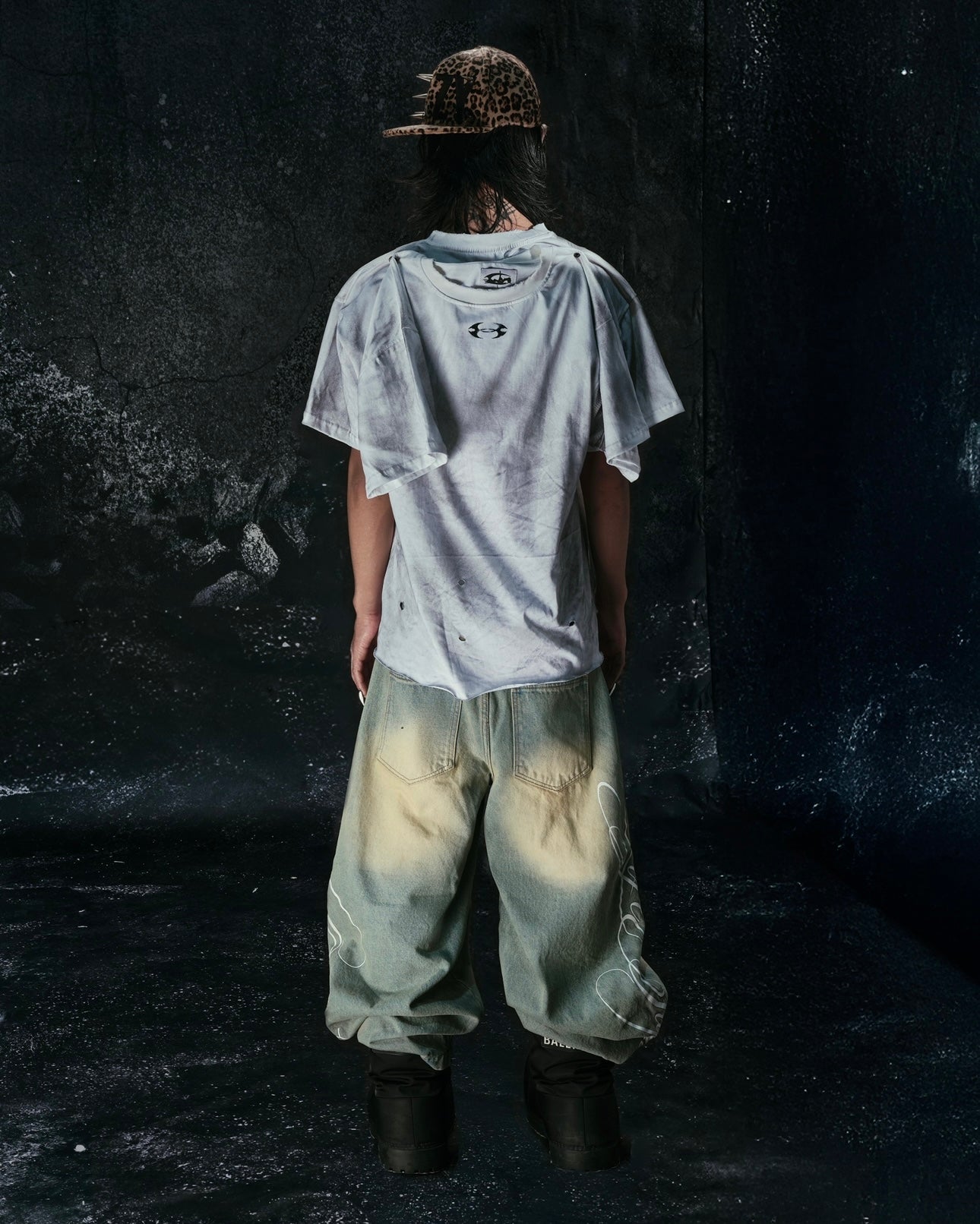 "CHAOS GIRL" WHITE WAXED T SHIRT