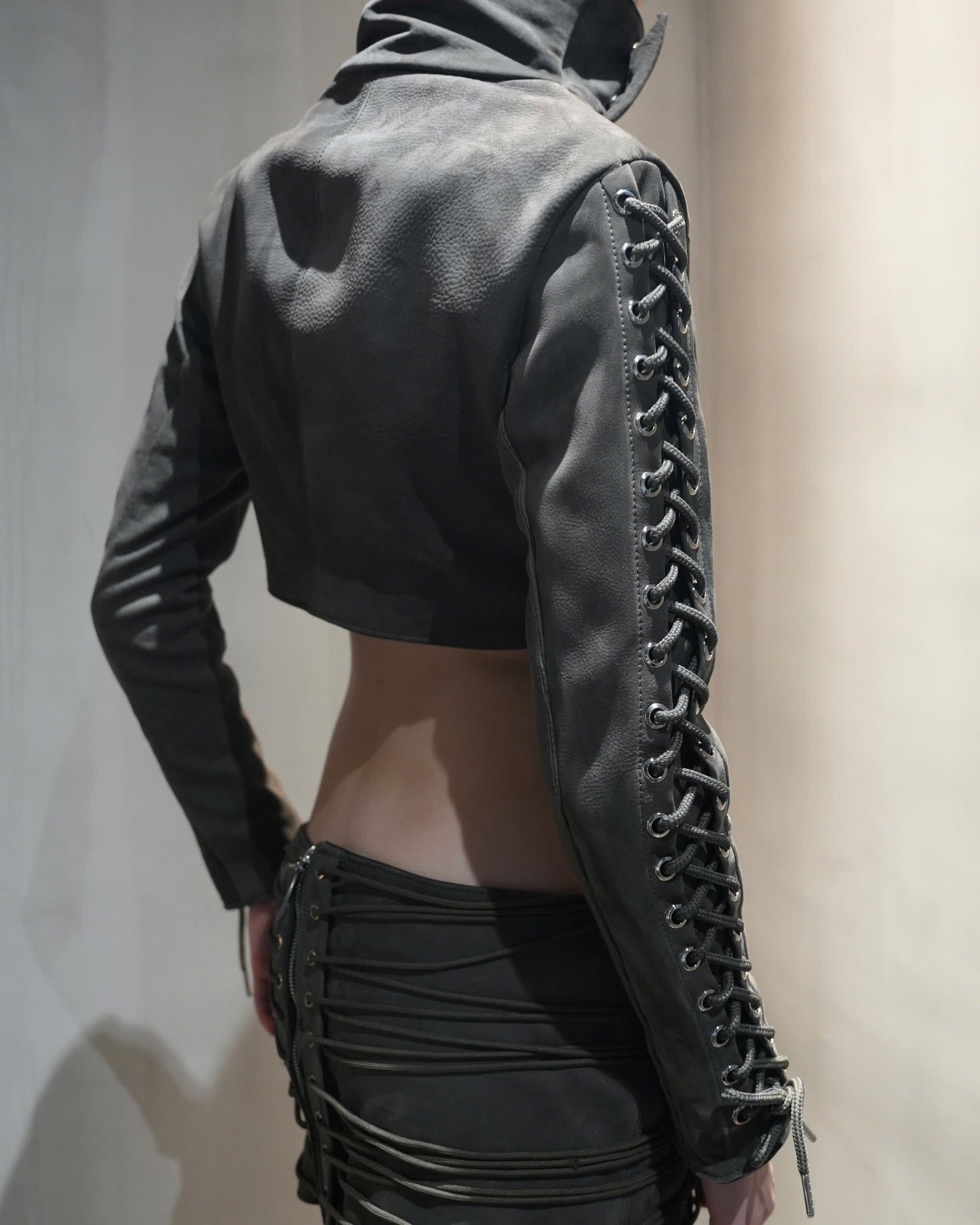 GREY RAWHIDE SPINE LEATHER SET