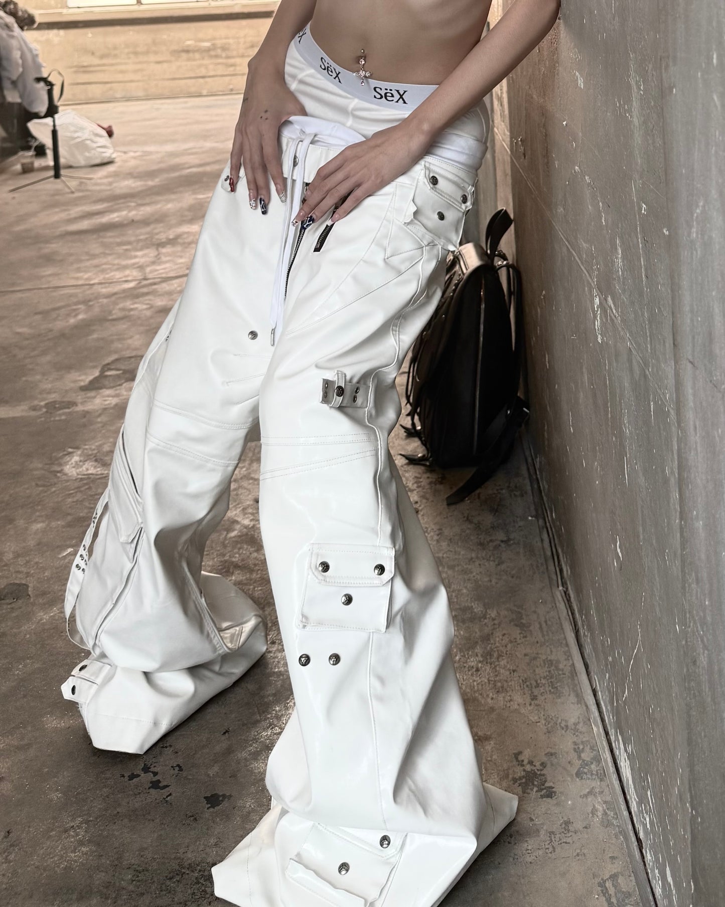WHITE GHIDØRAH LEATHER CARGO PANTS