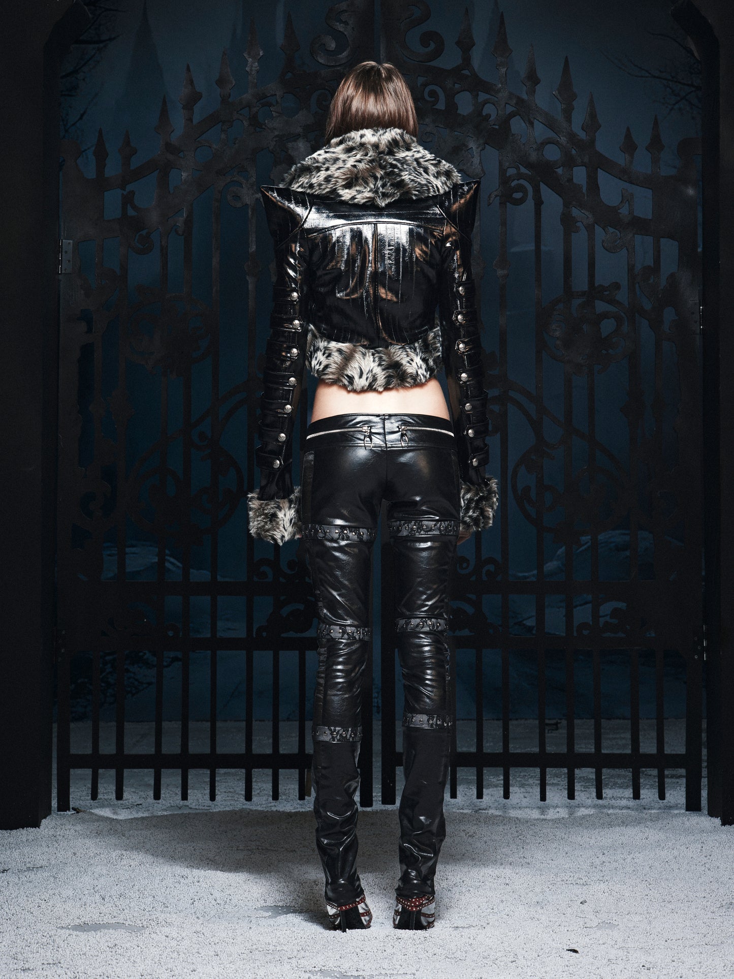 SILENT ARCHON FUR JACKET