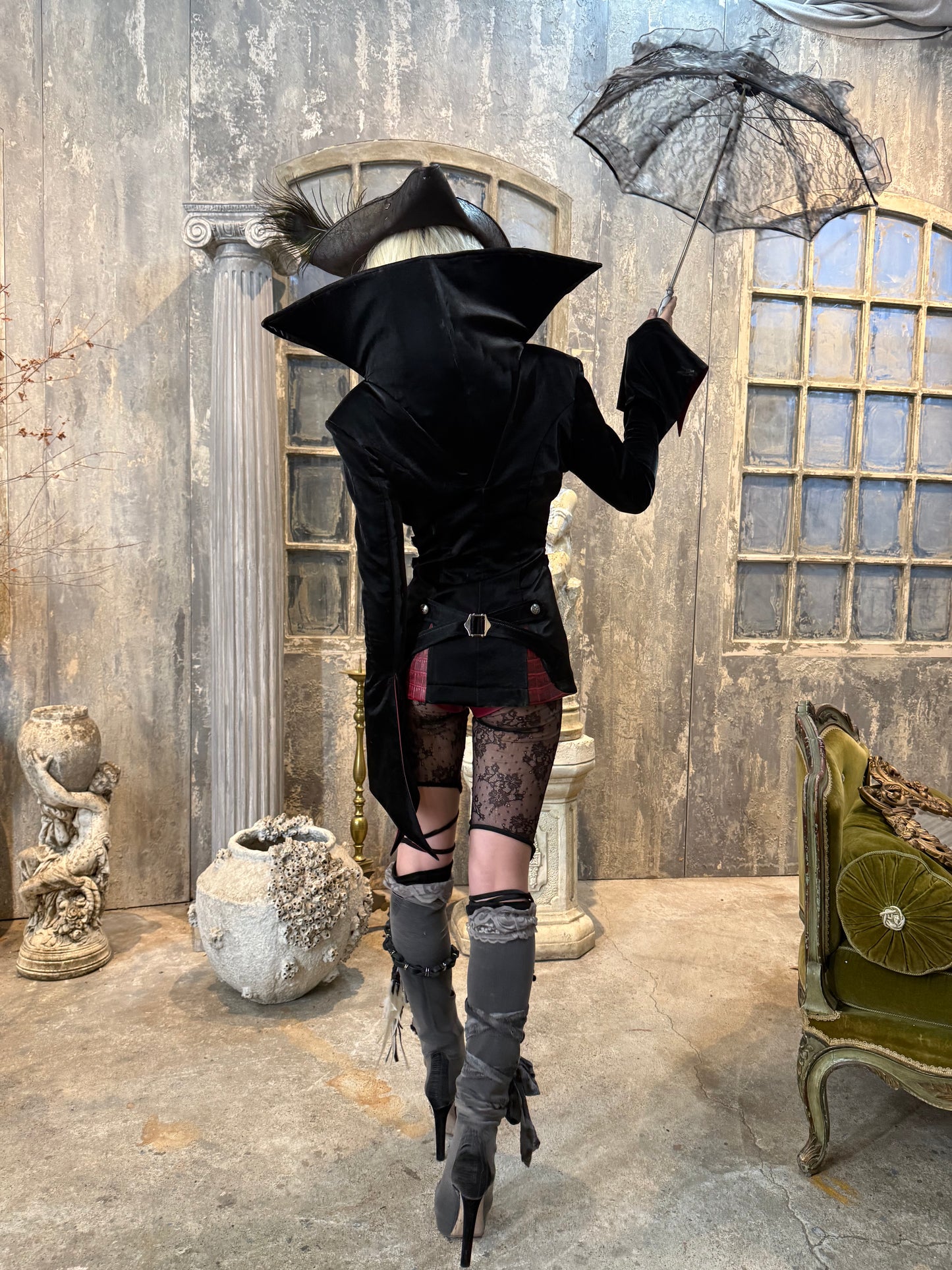 CRIMSON VEIL OFFICER JACKET