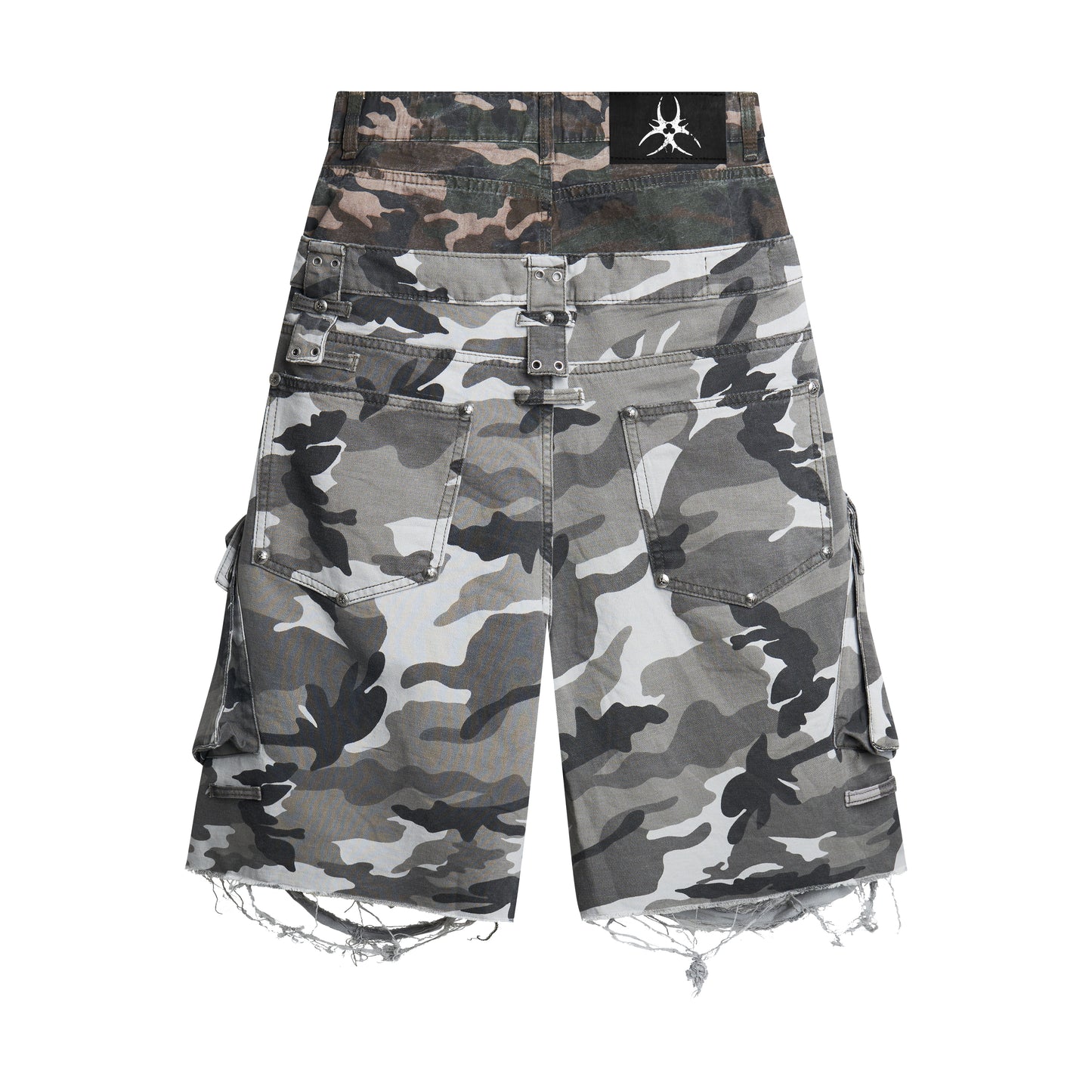 "005 CHAOS DREAM" WAXED CAMO JORTS