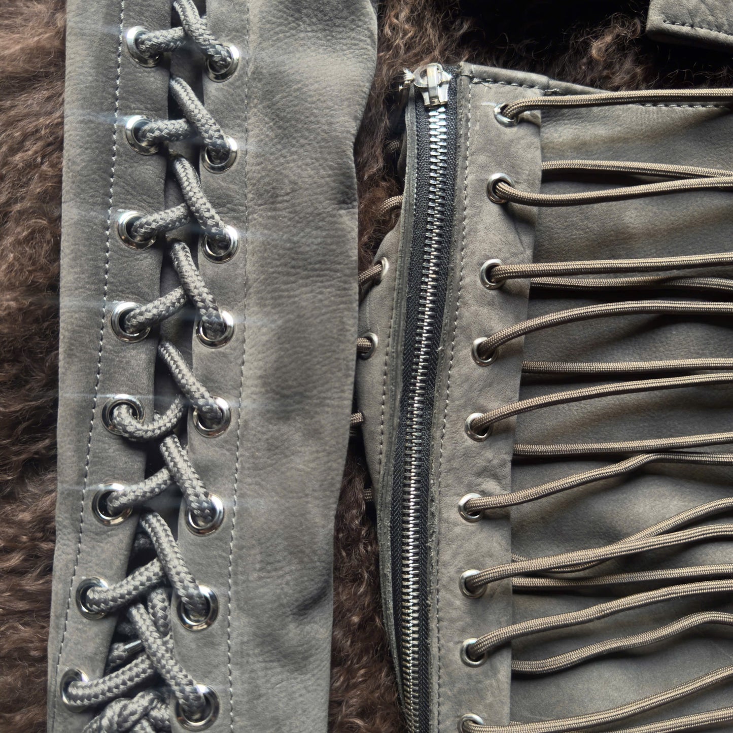 GREY RAWHIDE SPINE LEATHER SET