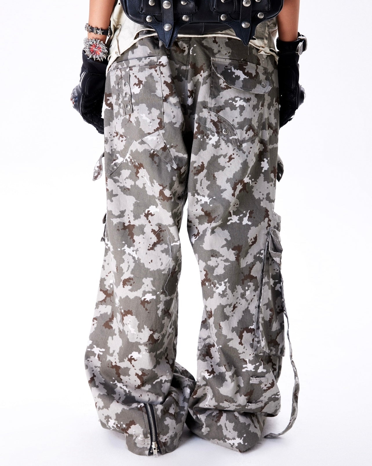 "005 MILY" CAMO FLAG CARGO PANTS