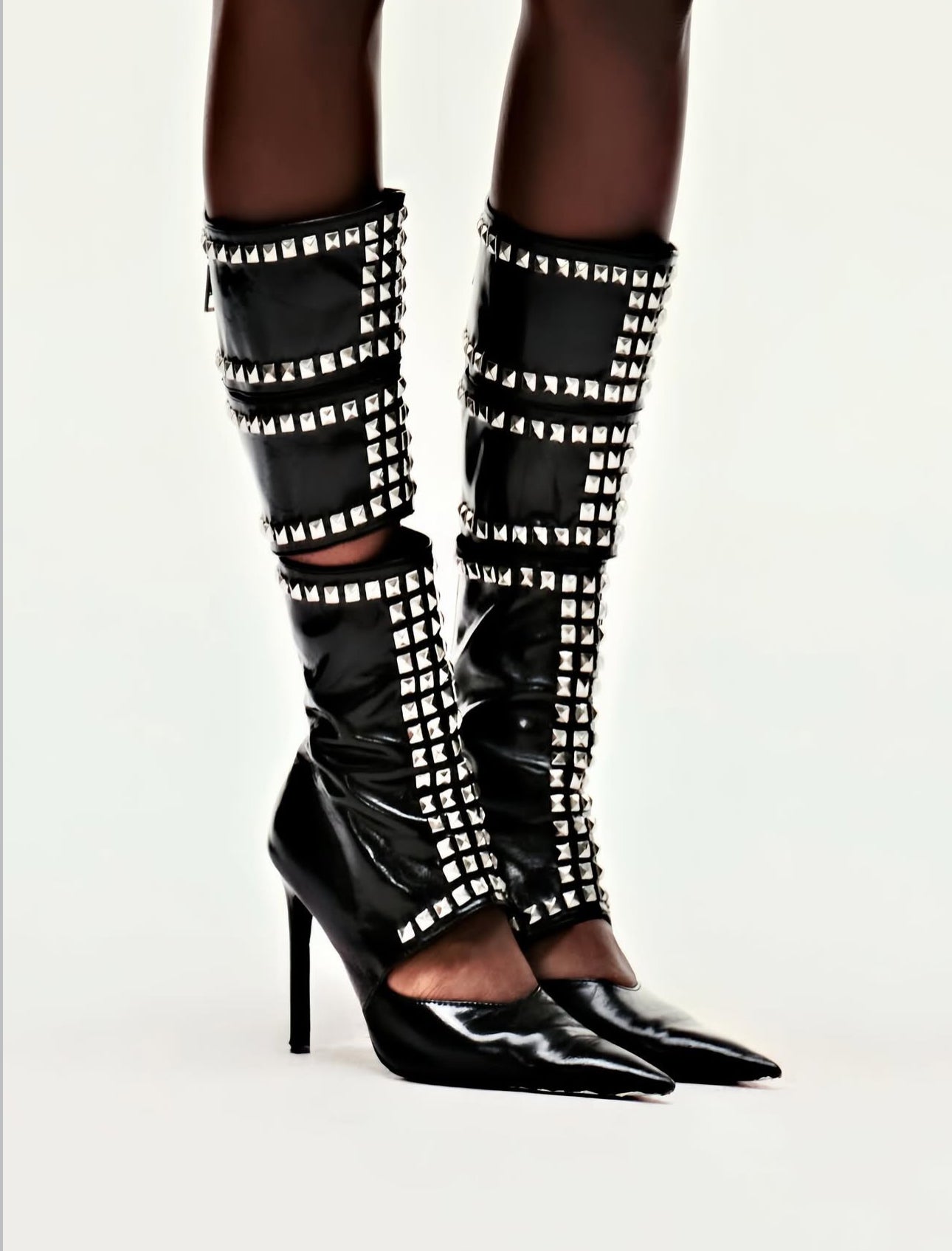 COZY KNIGHT STUDDED LEATHER HIGH HEELS