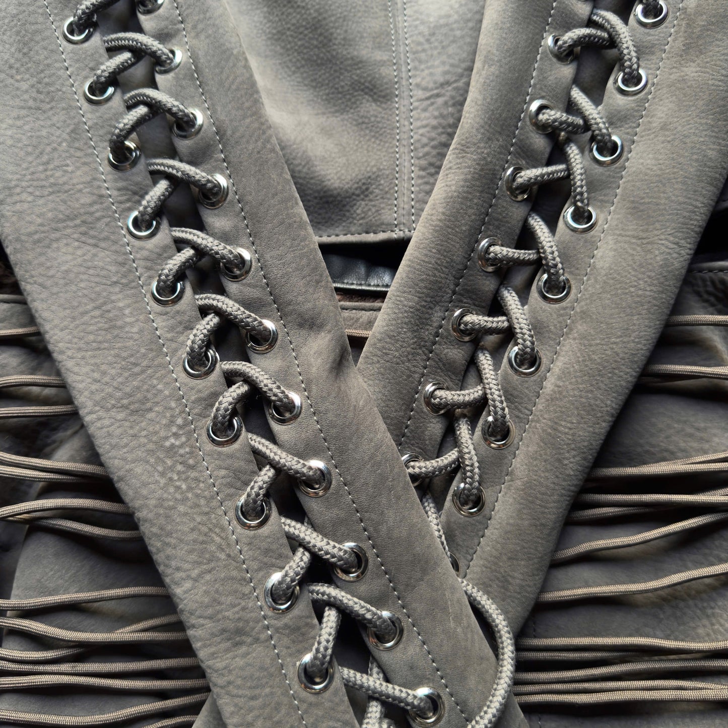GREY RAWHIDE SPINE LEATHER SET