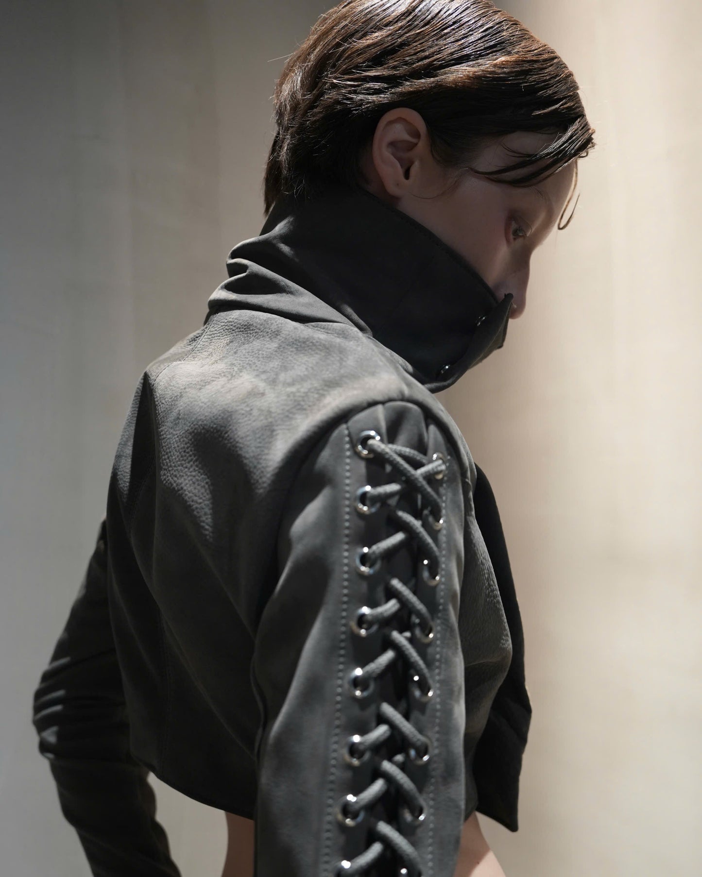 GREY RAWHIDE SPINE LEATHER SET