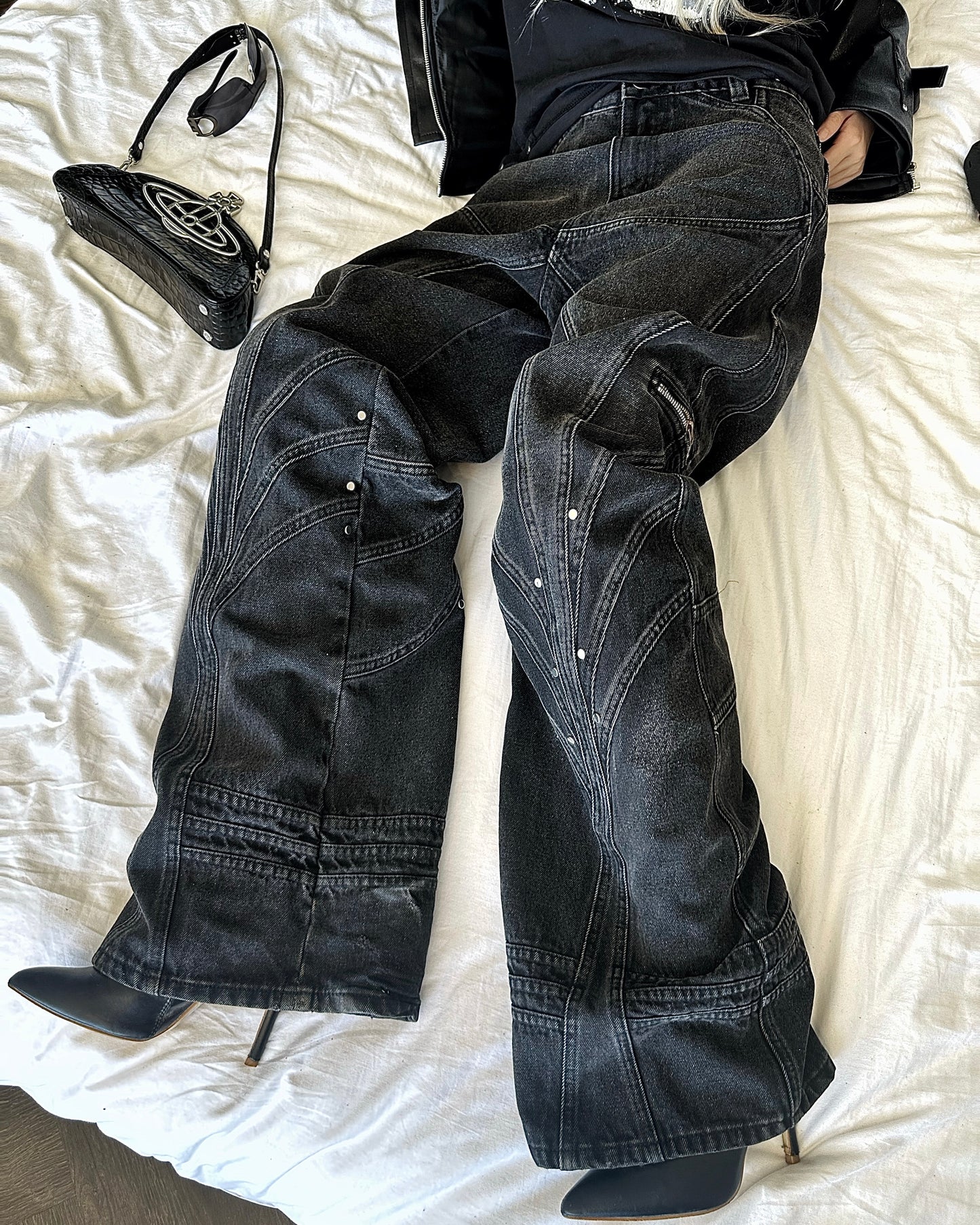 "FOUR KNIGHT" BAGGY FLARED JEANS