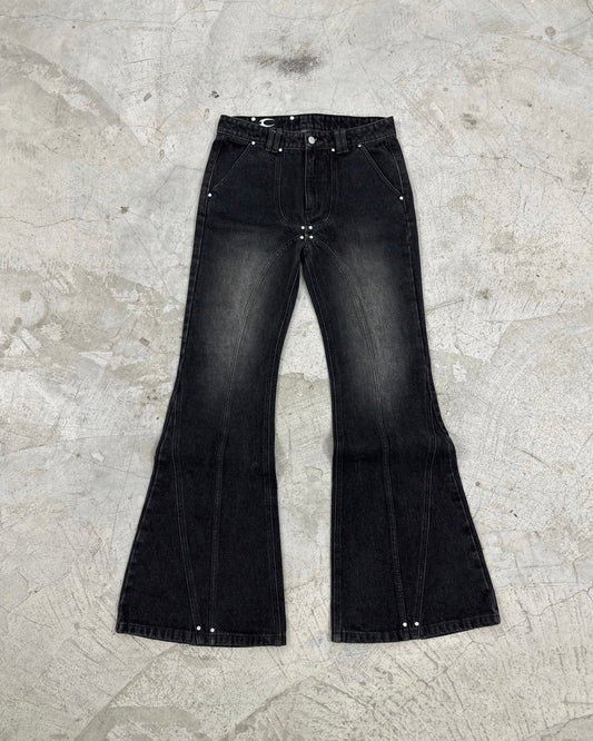 CZ DARK KNIGHT FLARE JEANS