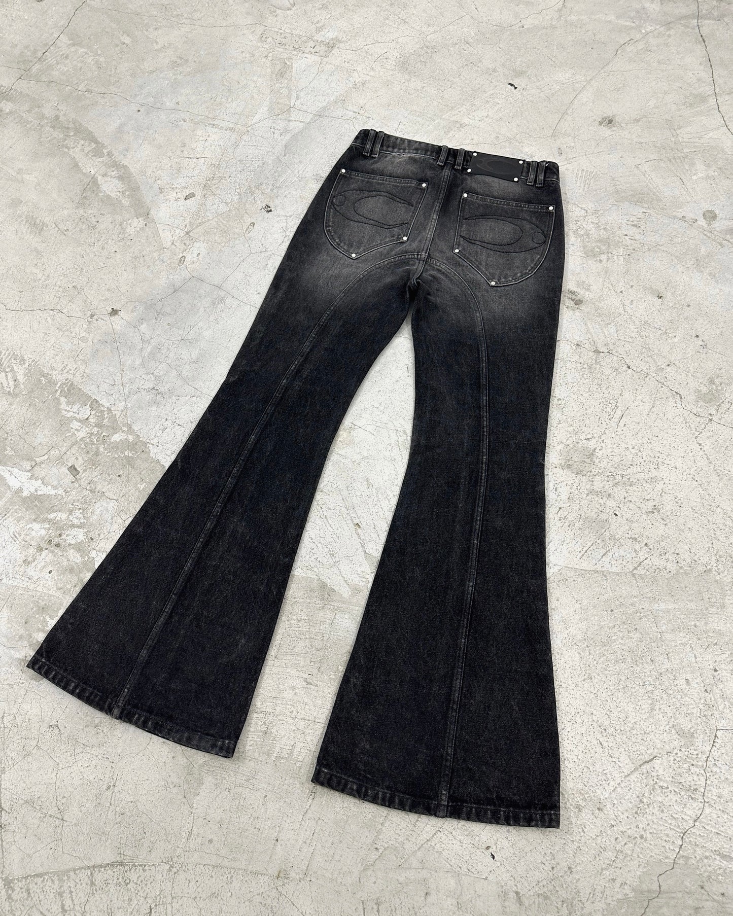 CZ DARK KNIGHT FLARE JEANS